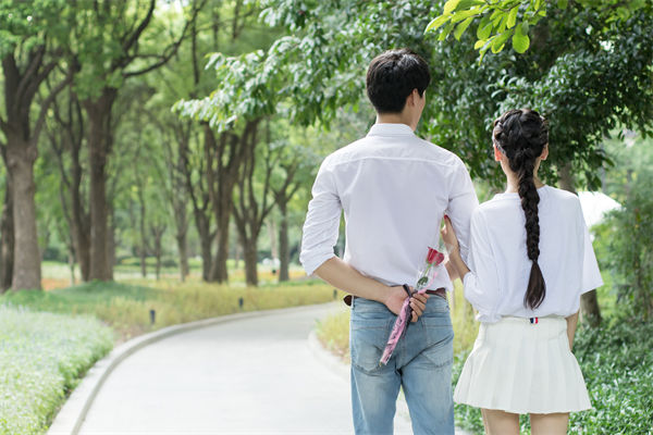 廣東一公司發(fā)錢(qián)鼓勵(lì)員工談戀愛(ài)，品牌營(yíng)銷(xiāo)怎么看？